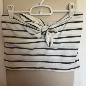 WILDFABLE STRAPLESS BLACK AND WHITE TOP!!🤍🖤